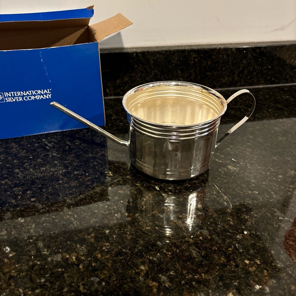 INTERNATIONAL SILVER COMPANY NIB Silverplated Watering Can